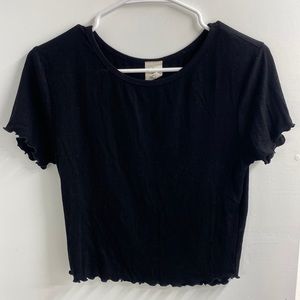 Cropped black tee